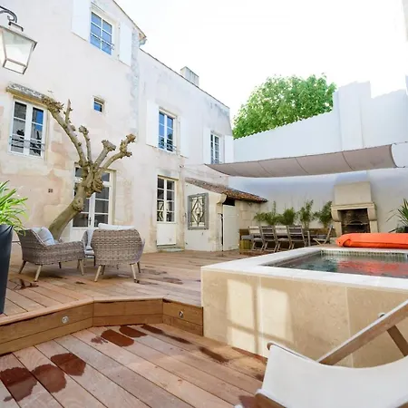 Le Passe Simple فيلة سان مارتن دو ر